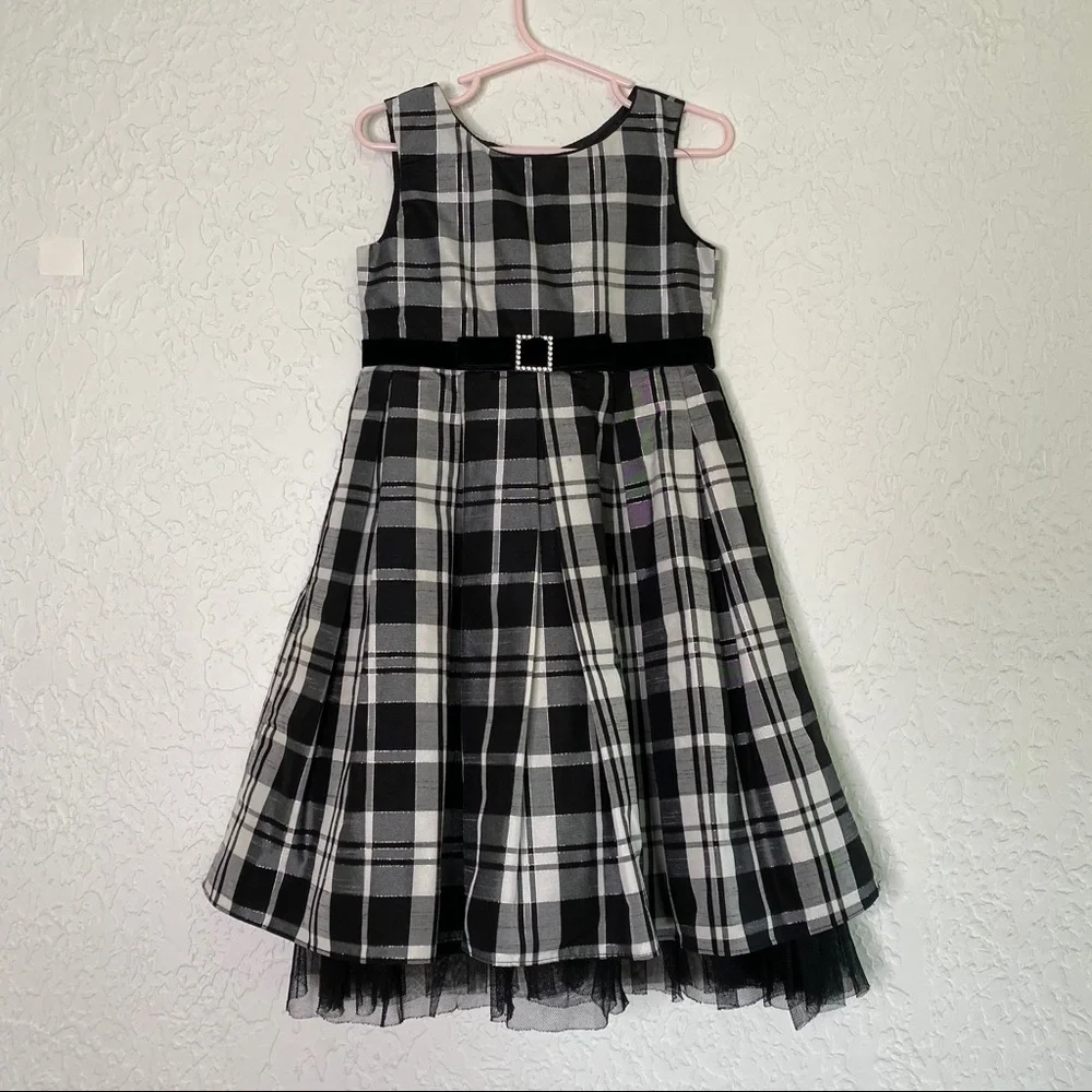 Girls Plaid Black/white fit flare Dress & cardigan Size 4